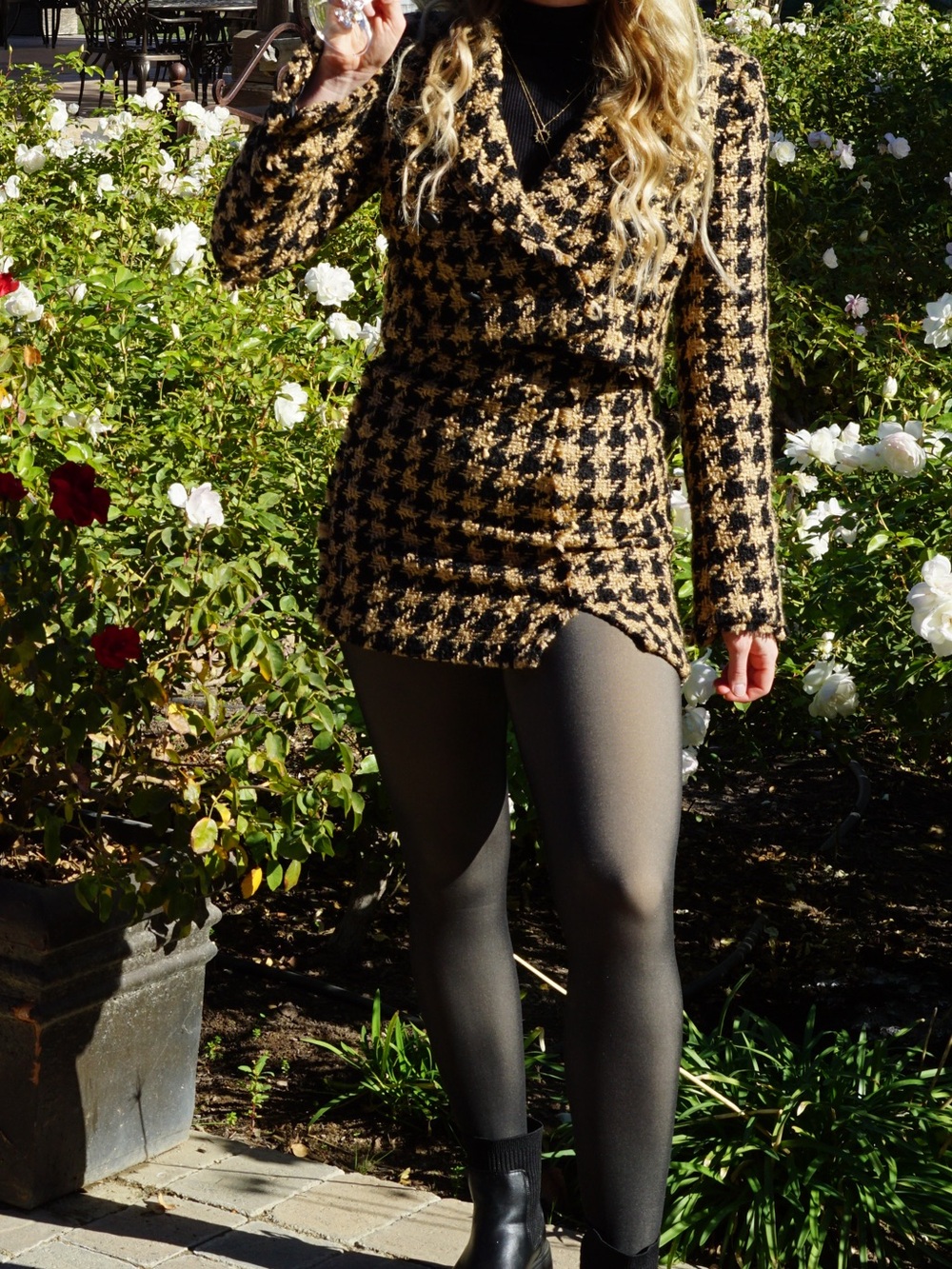 Zara Black and Tan Houndstooth Coat and matching mini skirt - Picture 5 of 9
